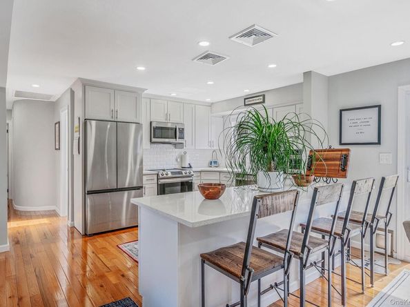 1233 6th Street, West Babylon NY 11704