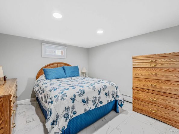 1233 6th Street, West Babylon NY 11704