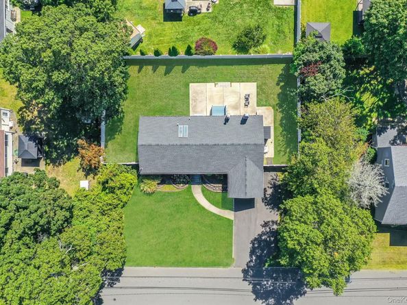 1233 6th Street, West Babylon NY 11704