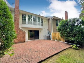 45 W Aspen Drive, Woodbury NY 11797