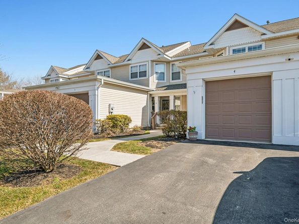 4 Commodore Circle, Port Jefferson Station NY 11776