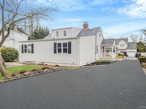 8 Florence Court, Huntington Station NY 11746