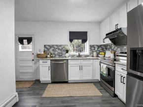 11 Broadway, Ronkonkoma NY 11779