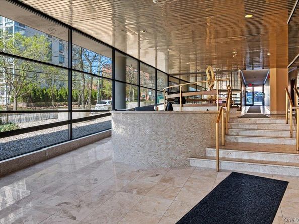 10 Cottage Place 12F, White Plains NY 10601