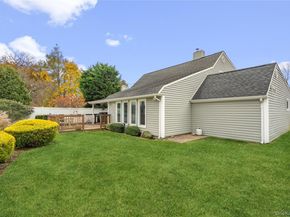 18 Bridle Lane, Hicksville NY 11801