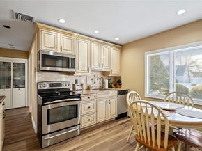 18 Bridle Lane, Hicksville NY 11801