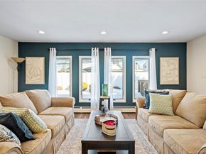 18 Bridle Lane, Hicksville NY 11801