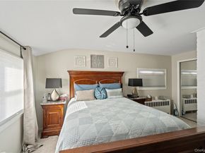 18 Bridle Lane, Hicksville NY 11801