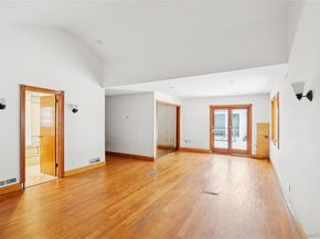 549 Woodbury Road, Cold Spring Harbor NY 11724