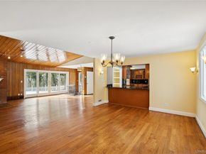 549 Woodbury Road, Cold Spring Harbor NY 11724