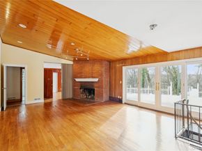 549 Woodbury Road, Cold Spring Harbor NY 11724
