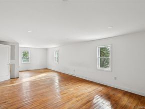549 Woodbury Road, Cold Spring Harbor NY 11724
