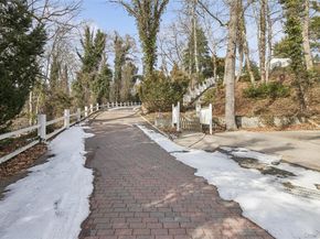 549 Woodbury Road, Cold Spring Harbor NY 11724