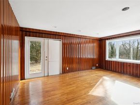 549 Woodbury Road, Cold Spring Harbor NY 11724