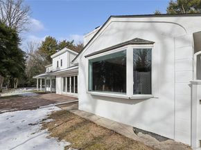549 Woodbury Road, Cold Spring Harbor NY 11724