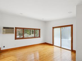 549 Woodbury Road, Cold Spring Harbor NY 11724
