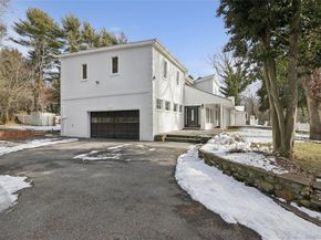 549 Woodbury Road, Cold Spring Harbor NY 11724