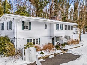 20 Harborview Drive, Northport NY 11768