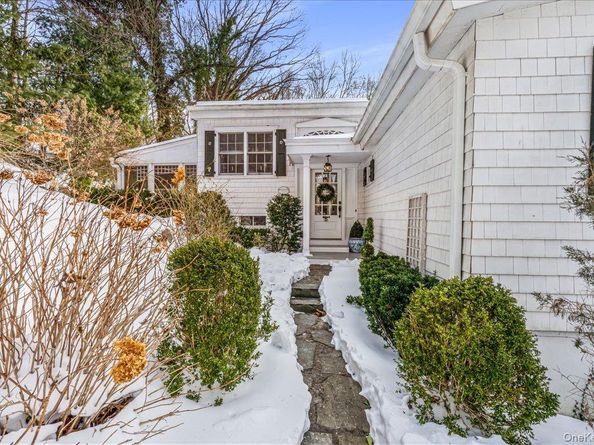 20 Harborview Drive, Northport NY 11768