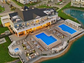 25102 Aspenwood Drive, Plainview NY 11803