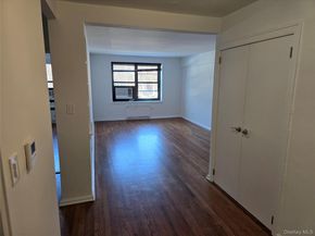 213-06 75th Avenue 2O, Oakland Gardens NY 11364