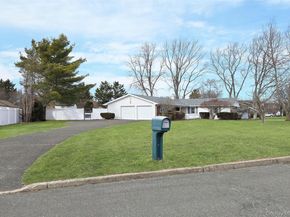33 Segatogue Lane, South Setauket NY 11720