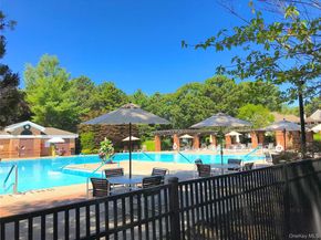 10 Oakdale Court, Ridge NY 11961