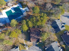 10 Oakdale Court, Ridge NY 11961