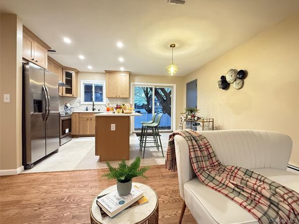 150 Scott Avenue, Deer Park NY 11729