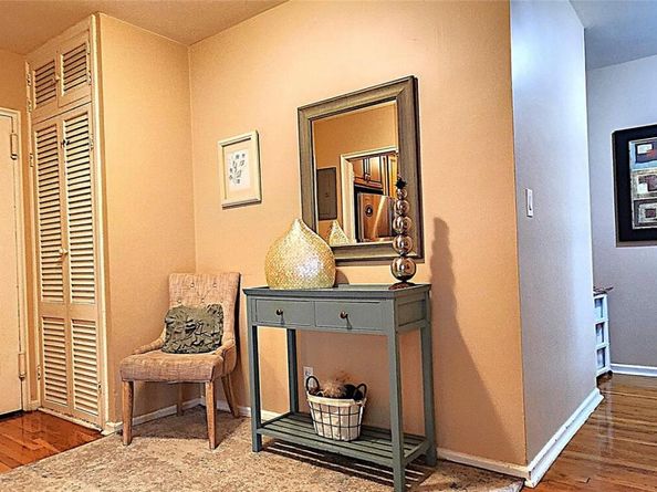 54 Lawrence Drive D, White Plains NY 10603