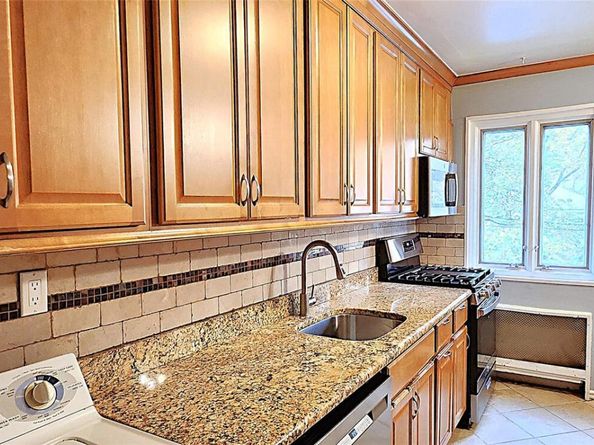 54 Lawrence Drive D, White Plains NY 10603