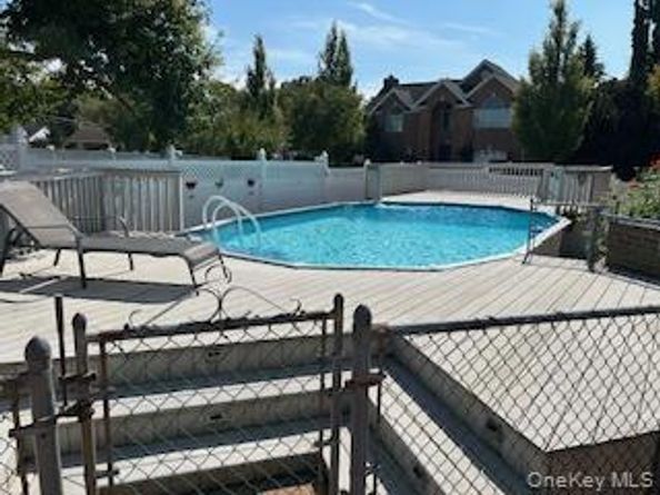 807 Cypress Drive, Franklin Square NY 11010