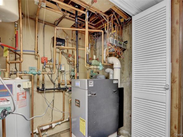 807 Cypress Drive, Franklin Square NY 11010