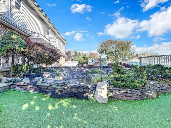 807 Cypress Drive, Franklin Square NY 11010