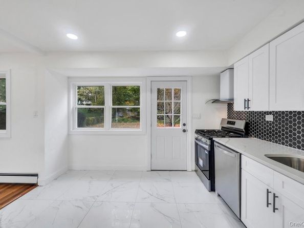 33 Eastfield Lane, Melville NY 11747