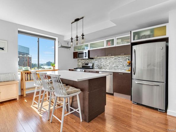 353 E 104 Street 9C, New York (Manhattan) NY 10029