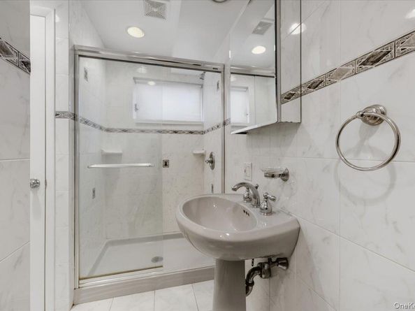 930 Jewel Drive, North Woodmere NY 11581