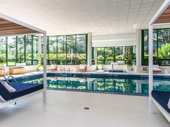 100 Hilton Avenue M4, Garden City NY 11530