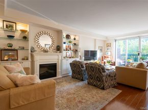 100 Hilton Avenue M4, Garden City NY 11530