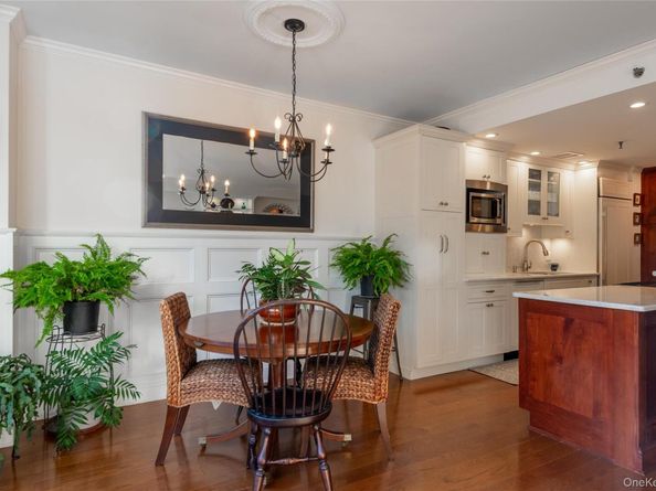 100 Hilton Avenue M4, Garden City NY 11530