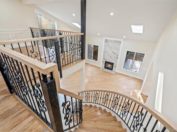 2 Heiko Court, Northport NY 11768