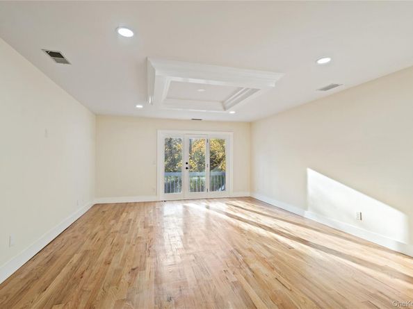 2 Heiko Court, Northport NY 11768