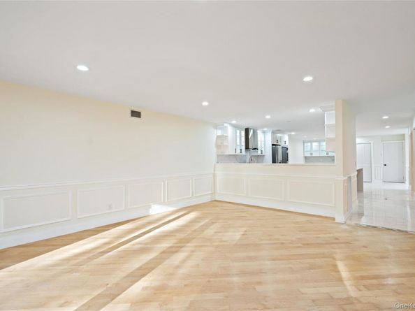 2 Heiko Court, Northport NY 11768