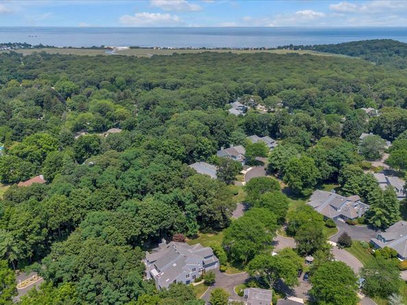 2 Heiko Court, Northport NY 11768