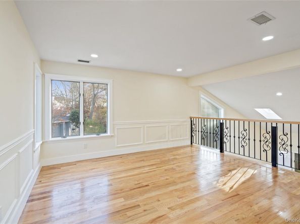 2 Heiko Court, Northport NY 11768