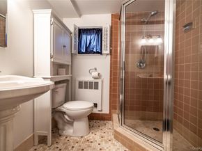 68 Lincoln Avenue, Island Park NY 11558