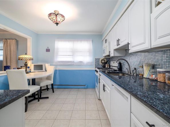 68 Lincoln Avenue, Island Park NY 11558