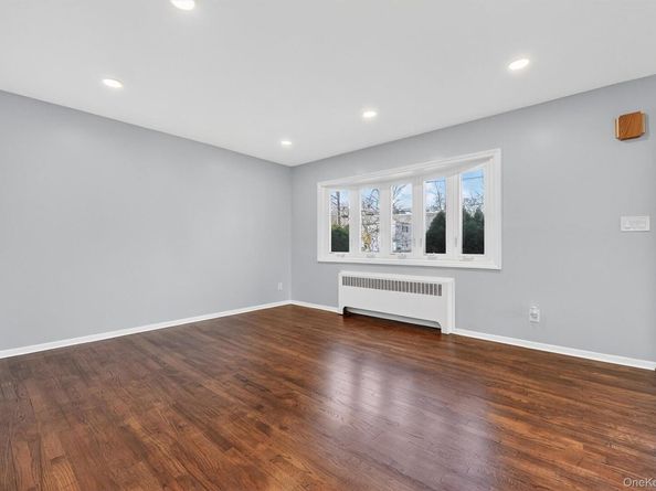 8 Robbins Avenue, Elmsford NY 10523