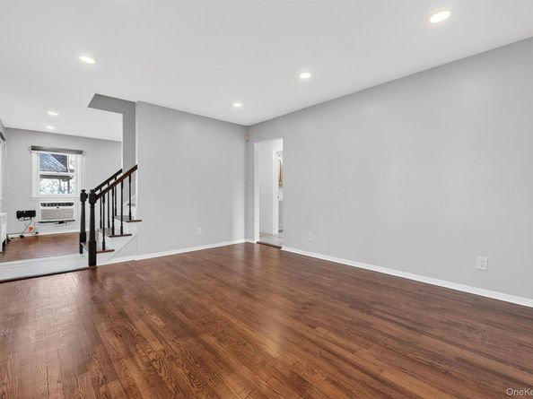 8 Robbins Avenue, Elmsford NY 10523