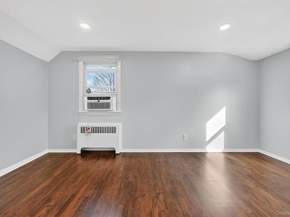 8 Robbins Avenue, Elmsford NY 10523